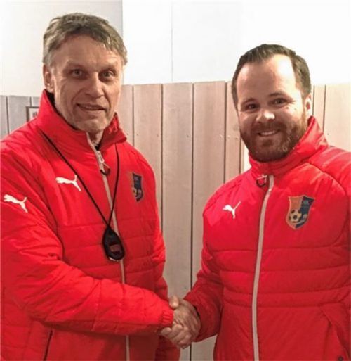 Thomas Rothmayer (rechts) freut sich, dass Manfred Thaler Trainer bleibt. Foto re