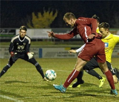 Traunsteins Neuzugang Goran Divkovic erzielte in Hallbergmoos den 1:1-Ausgleich. Foto Fehrmann