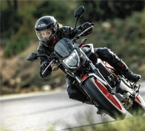 Trend zum Zweirad: 2018 gab es 15000 Motorräder mehr. Foto ampnet/jri