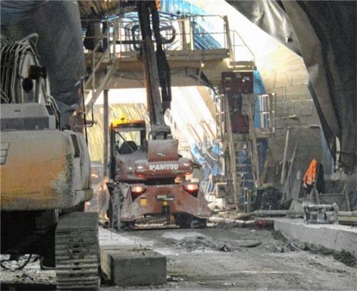 Und täglich geht der Vortrieb weiter. Hier ein Blick auf die Arbeiten in einer der BBT-Tunnelröhren nördlich von Franzensfeste.Foto ammelburger
