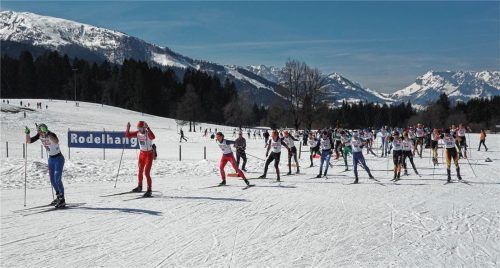 Zum zweiten Mal in Folge findet die deutsche Langlauf-Meisterschaft in Reit im Winkl statt. Unser Bild entstand beim Staffel-Massenstart im vorigen Jahr an gleicher Stelle.Foto Hauser