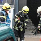 Drei Verletzte bei Brand in Kfz-Werkstatt