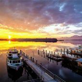 Sonnenaufgang über der Insel