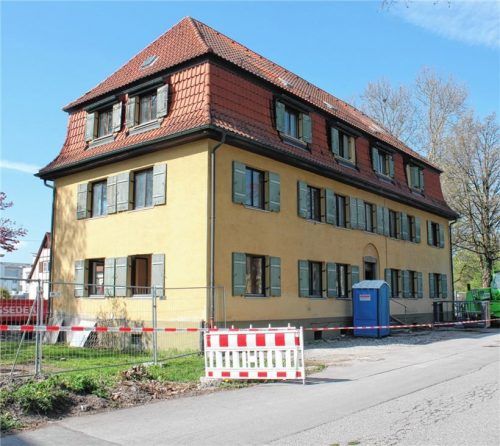 Auch das Haus an der Von-Bippen-Straße 10 wird entkernt – Rückbau nennt das der Fachmann. Fotos weinzierl