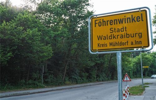 Auch nach der geplanten Bebauung am Finkenweg und der Erneuerung des Finkenwegs sowie des anschließenden Meisenwegs erkundigten sich die Bürger in der Bürgerversammlung. Die Straßenbaumaßnahme, die schon seit vielen Jahren im Gespräch ist, soll laut Bürgermeister Robert Pötzsch nun im nächsten Jahr realisiert werden.Fotos  gRUNDNER
