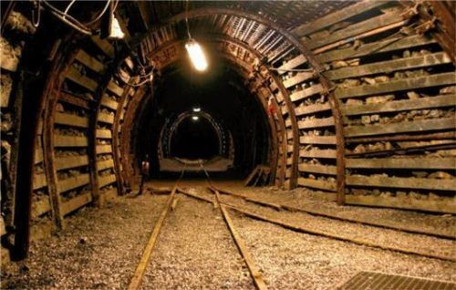 Blick in den Schaustollen Deisenried. Foto Baumann