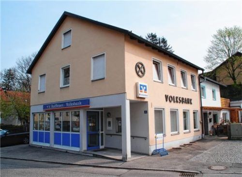 Die Geschäftsstelle in Polling wird, wie auch jene in Teising und Hart/Alz, geschlossen.Fotos  Wagner