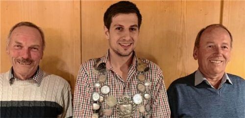 Die Schützengesellschaft Törwang hat drei neue Könige: Michael Maurer (Mitte) machte das Rennen vor Michael Staber (links) und Hans Hauser. Foto re