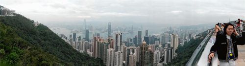 Die Skyline von Hongkong. Die Mega-City gilt als Sonderwirtschaftszone und liegt neben der Stadt Shenzhen, die auch Silicon Valley von China genannt wird. Dorthin reiste der Kolbermoorer Unternehmer Josef Willkommer vor Kurzem zu einer IT-Konferenz. Fotos willkommer/re