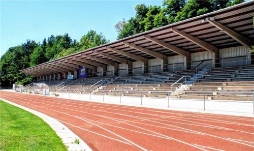 Die Tribüne im Jahnstadion: Vor 50 Jahren wurde sie gebaut.Foto  Stadt