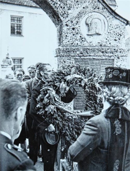 Diese historische Aufnahme bereichert unter anderem die Installation zum Kriegerdenkmal in Nußdorf.Foto Netzwerk