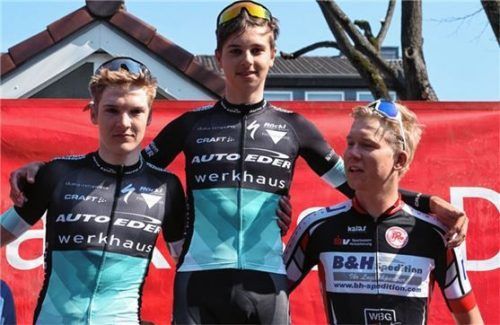 Doppelsieg für das Team Auto Eder Bayern: Marco Brenner (Mitte) gewann vor Linus Rosner (links).