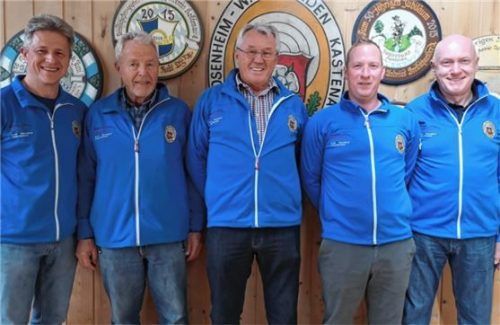 Machten den Aufstieg perfekt (von links): Hermann Dodl, Fritz Hauser, Helmut Klinger, Sebastian Voraceck und Walter Holderle junior.Foto re