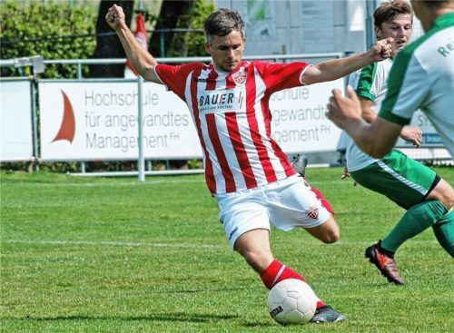 Manuel Neubauer will am Samstag beim ASV Au wieder selber auflaufen. Foto  Buchholz