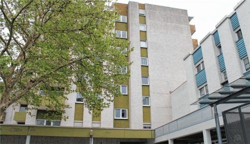 Seit Monaten ist der Fahrstuhl am Stadtplatz 20 außer Betrieb. Wieso eine Reparatur so lange dauert, dazu gibt es von der Hausverwaltung keine Antwort. Foto  lohmann