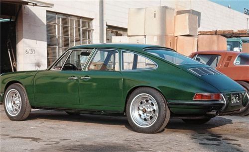 Viertüriger Porsche-Prototyp aus den 1960er-Jahren auf Basis des 911 S mit gegenläufig öffnenden Türen. Foto Auto-Medienportal.Net/Porsche