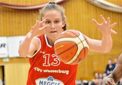 Wasserburgs Damen, hier Leonie Fiebich, wollen die Chance auf ein drittes Halbfinalspiel mit einem Heimsieg ergreifen.Foto Hörndl