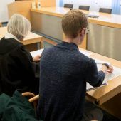 Kein Geld für die Autofahrt zur Schule