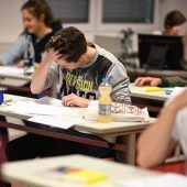 Ministerium will über Mathe-Abitur entscheiden