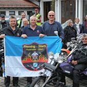 Feuerwehr-Biker machen Stopp bei der Feuerwehr