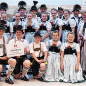 Geldsegen für acht Trachtenvereine