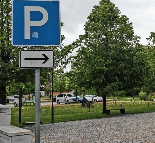 Das Parken in Marquartstein soll künftig in geordneteren Bahnen verlaufen. Mit einem Parkkonzept will man das Problem angehen.Foto peter