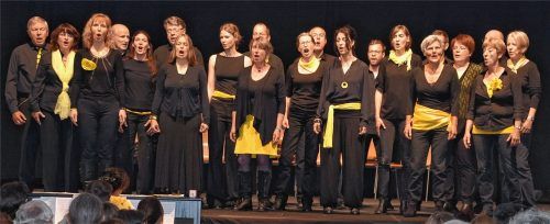 Der Conbriochor begeisterte im Ballhaus. Fotos Schlecker