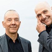 Mit Saxofon und Laute