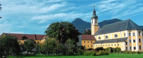 Im September 1732 wurde der Grundstein für Kirche und Kloster Reisach gelegt. Die Menschen im Inntal hatten „ihre Karmeliten“ in kurzer Zeit schätzen gelernt und sind ihnen heute noch eng verbunden. Jetzt wird das Kloster aufgelöst. Foto re