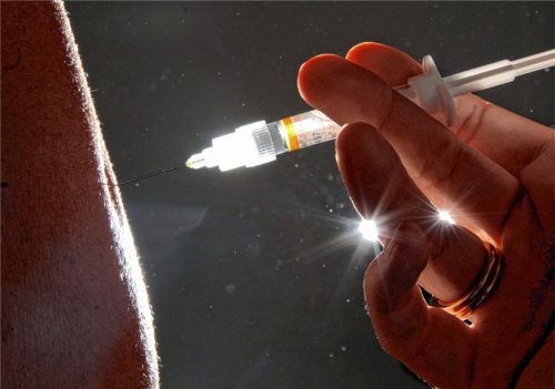 Stadt und Landkreis Rosenheim sind seit Jahren bayernweites Schlusslicht bei der Masern-Impfung. Im Landkreis Mühldorf sieht es besser aus. Dennoch macht das Gesundheitsamt Mühldorf hier ein starkes Nord-Süd-Gefälle bei der Impfquote aus. Foto dpa
