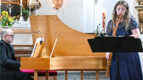 Mit leichten Fingern und toller Atemtechnik: Alexander Ristivojevic und Christine Sedlmeier boten einen abwechslungsreichen Abend.Foto Janka