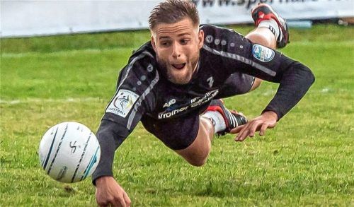 Nach einem 0:2-Satzrückstand mussten sich Patrick Schiep und das MTV-Team den Sieg gegen den TV Stammheim schwer erkämpfen.Foto Weiß