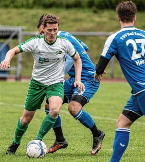 Spielmacher Stefan Sperr kann mit der SG Reichertsheim-Ramsau/Gars das Zünglein an der Waage im Titelkampf sein: Die SG erwartet am Wochenende den Tabellenzweiten ESV Freilassing.Foto Wimmer