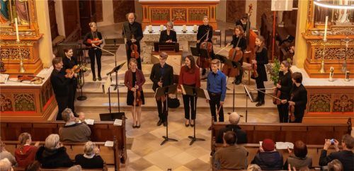 Viel Applaus gab es für die Virtuosität des Kammerorchesters Kolbermoor.Foto re