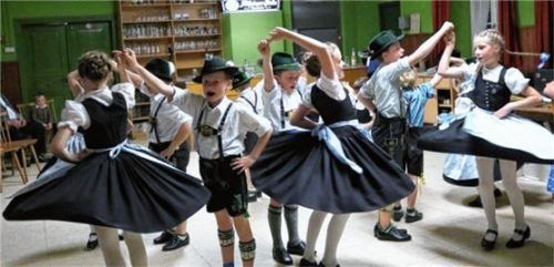 Viel Beifall gab es für die Auftritte der Jugendlichen. Foto Niessen