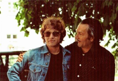 Der Sänger Peter Maffay und sein Vater hatten ein sehr enges Verhältnis. Jetzt ist Wilhelm Makkay im Alter von 94 Jahren verstorben. Foto  Elvira Makkay