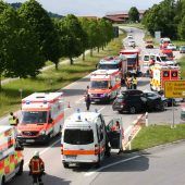 Sieben Verletzte bei Frontalunfall