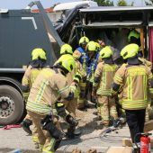 Schulbus-Unfall: 39 verletzte Kinder