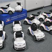 VR-Bank-Stiftung spendet Bobbycars