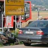 Roller übersehen: Zwei Mädchen leicht verletzt