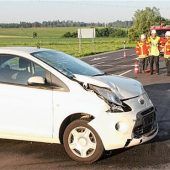 Frau bei Unfall leicht verletzt