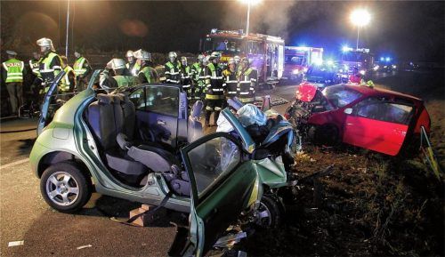Bei diesem Frontalzusammenstoß am 20. November 2016 starben die 21-jährige Melanie Rüth sowie ihre 15-jährige Freundin und Nachbarin Ramona Daxlberger. Foto Reisner