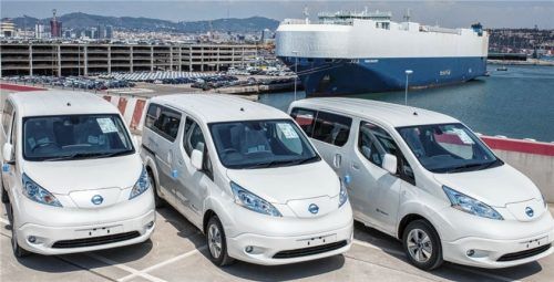 Den emissionsfreien e-NV200 gibt es als Transporter- und Pkw-Variante. Foto ampnet/Nissan