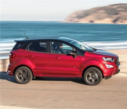 Der Ford EcoSport ist mit Teppichen aus recycelten Plastikflaschen ausgestattet.