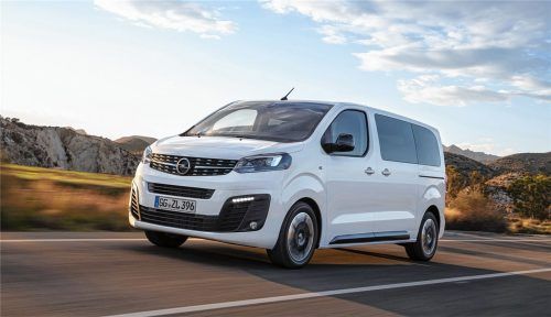 Der neue Zafira Life kommt als Kleinbus und gehört zur Transporterfamilie. Foto ampnet/Opel