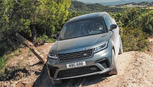 Der Range Rover Velar SVA Dynamic Edition ist sowohl Luxus- als auch Sportwagen und auch in schwierigem Gelände einsetzbar. Foto ampnet/Land Rover