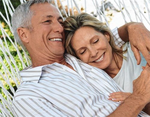 Die Bettgehzeit spielt Schlafexperten zufolge für den erholsamen Schlummer keine Rolle. Fotos djd/Neurexan/Getty