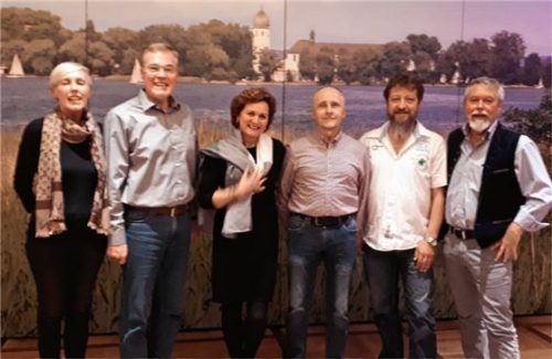 Die neue Führung der Tanzsportabteilung (von links): Sportwartin Andrea Neff, Abteilungsleiter Reinhold Horn, stellvertretende Abteilungsleiterin Renate Stief, Pressewart Peter Stief, Kassenwart Andreas Hofmeister und Schriftführer Günther Beyer.Foto re