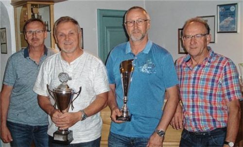 Die Siegermannschaft (von links): Georg Grabmayer, Rudi Wechselberger, Walter Herrmann, Rudi Beitz.Foto re