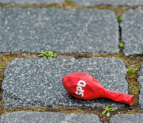 Die Volksparteien CDU/CSU und SPD haben bei der Europawahl schlecht abgeschnitten. Foto dpa